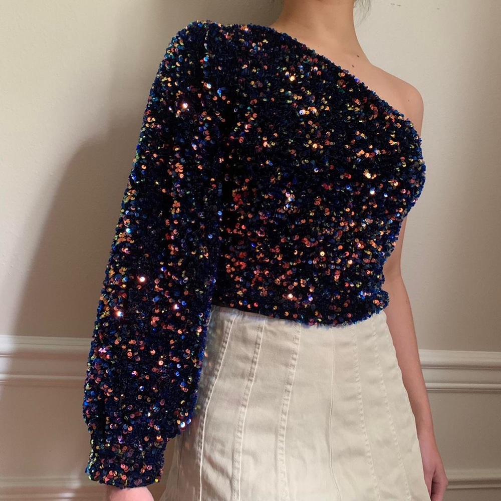 Sparkle one shoulder ZARA crop top!